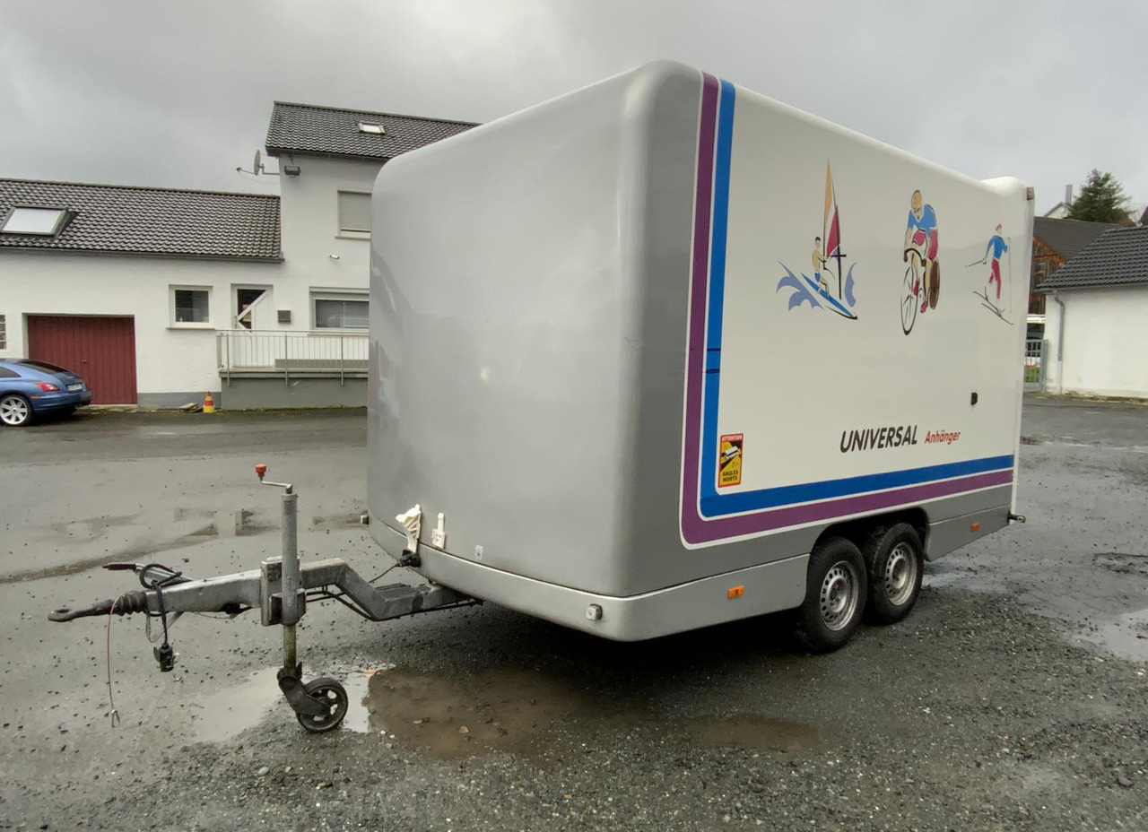 Kässbohrer Universal 261 - Piekabe slēgtā virsbūve: foto 2 Kässbohrer Universal 261 - Piekabe slēgtā virsbūve: foto 2
