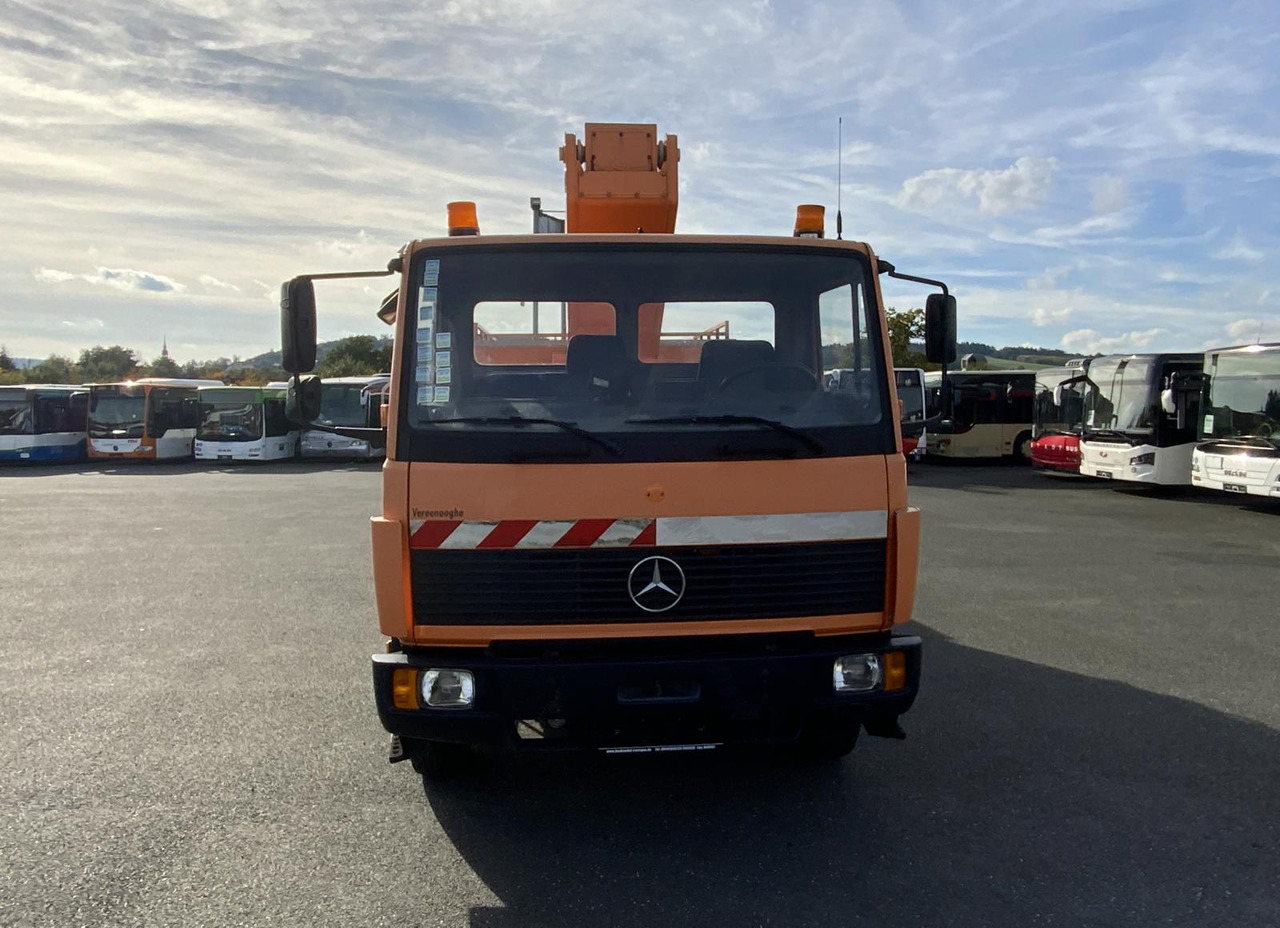 Mercedes-Benz 1117 - Autopacēlājs: foto 5 Mercedes-Benz 1117 - Autopacēlājs: foto 5