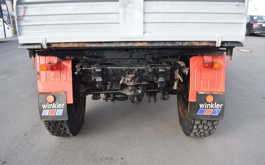 Mercedes-Benz Unimog 424 - Kravas automašīna pašizgāzējs: foto 5 Mercedes-Benz Unimog 424 - Kravas automašīna pašizgāzējs: foto 5