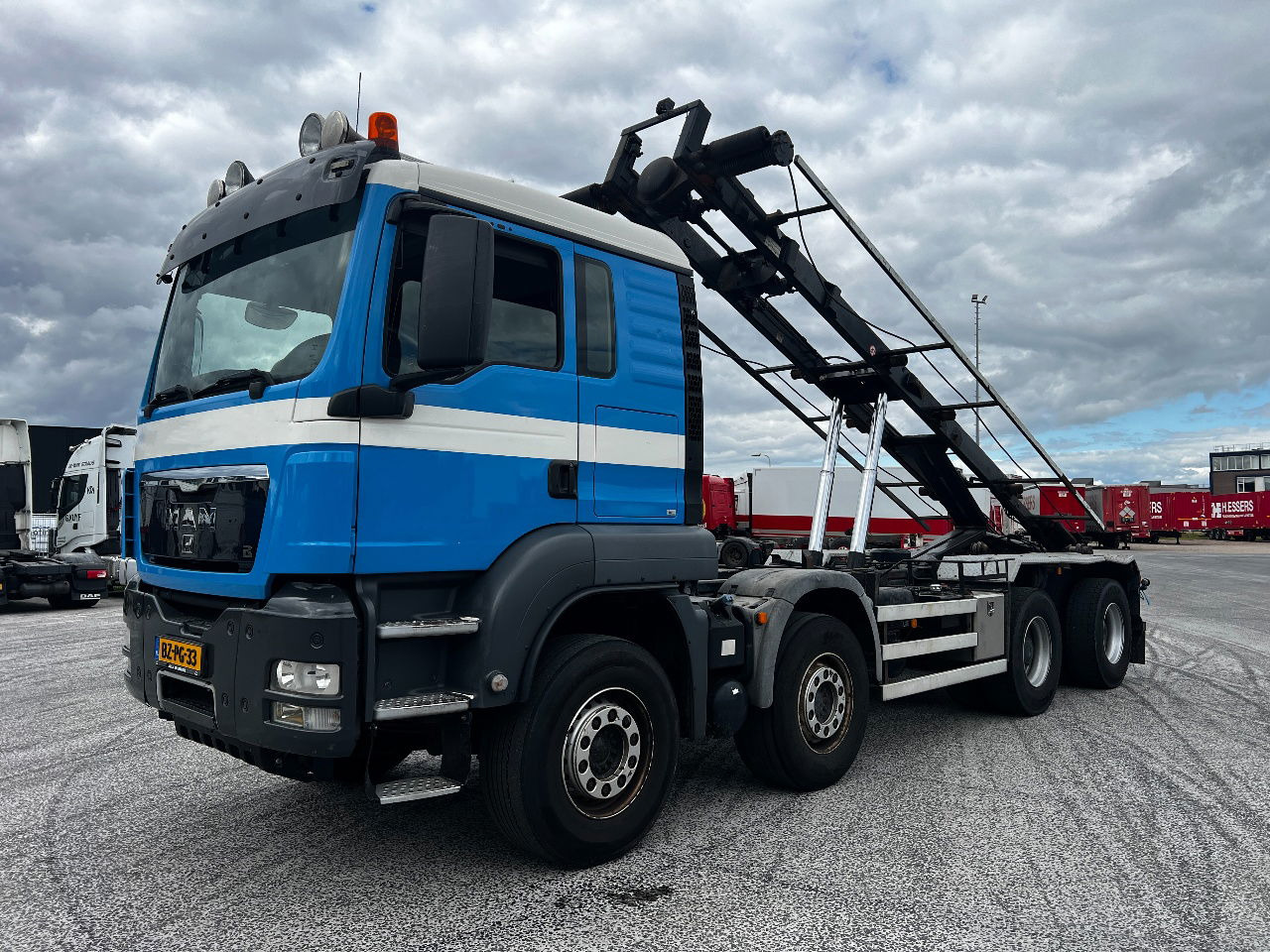 Konteineru vedējs/ Kravas automašīna ar noņemamā virsbūve MAN TGS 41.480 8x4, Retarder, Euro 5: foto 1