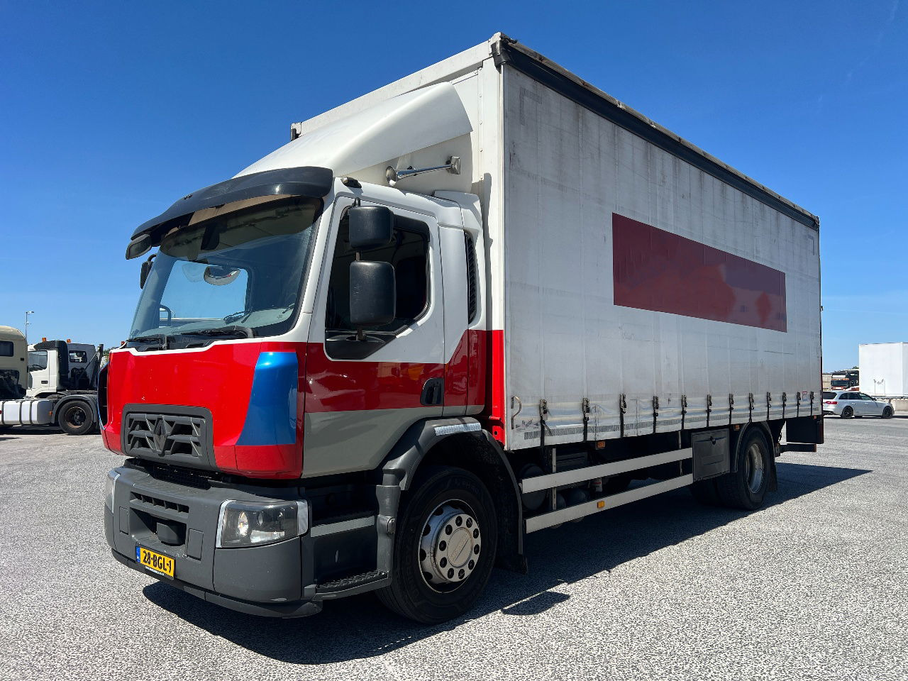 Renault D Wide 330, 19Ton, New tacho - Kravas automašīna ar tentu: foto 1 Renault D Wide 330, 19Ton, New tacho - Kravas automašīna ar tentu: foto 1