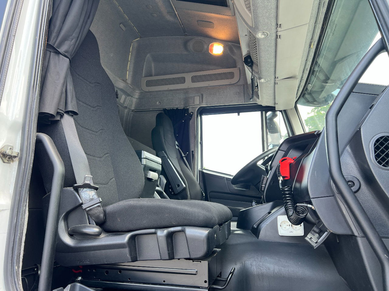 Vilcējs Iveco Stralis 360 Active Time, Euro 6: foto 14