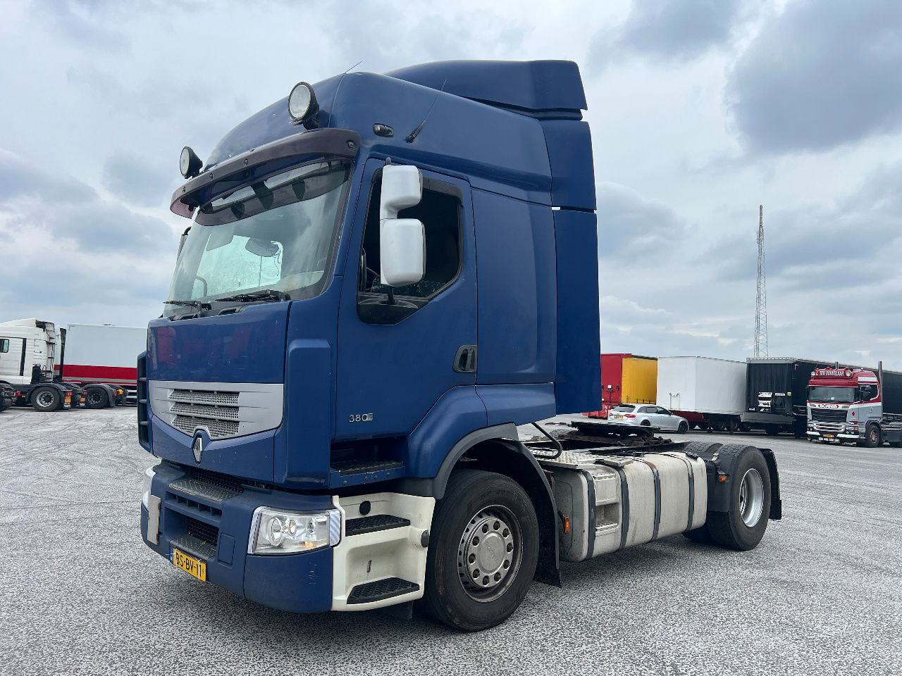 Renault Premium 380 Euro 3, NL Truck - Vilcējs: foto 1 Renault Premium 380 Euro 3, NL Truck - Vilcējs: foto 1