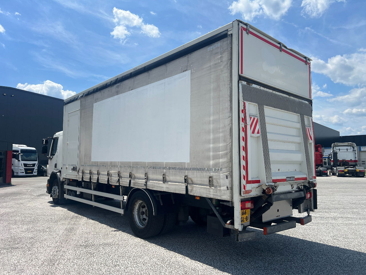 Volvo FE 250 Euro 6, 19T - Kravas automašīna ar tentu: foto 4 Volvo FE 250 Euro 6, 19T - Kravas automašīna ar tentu: foto 4