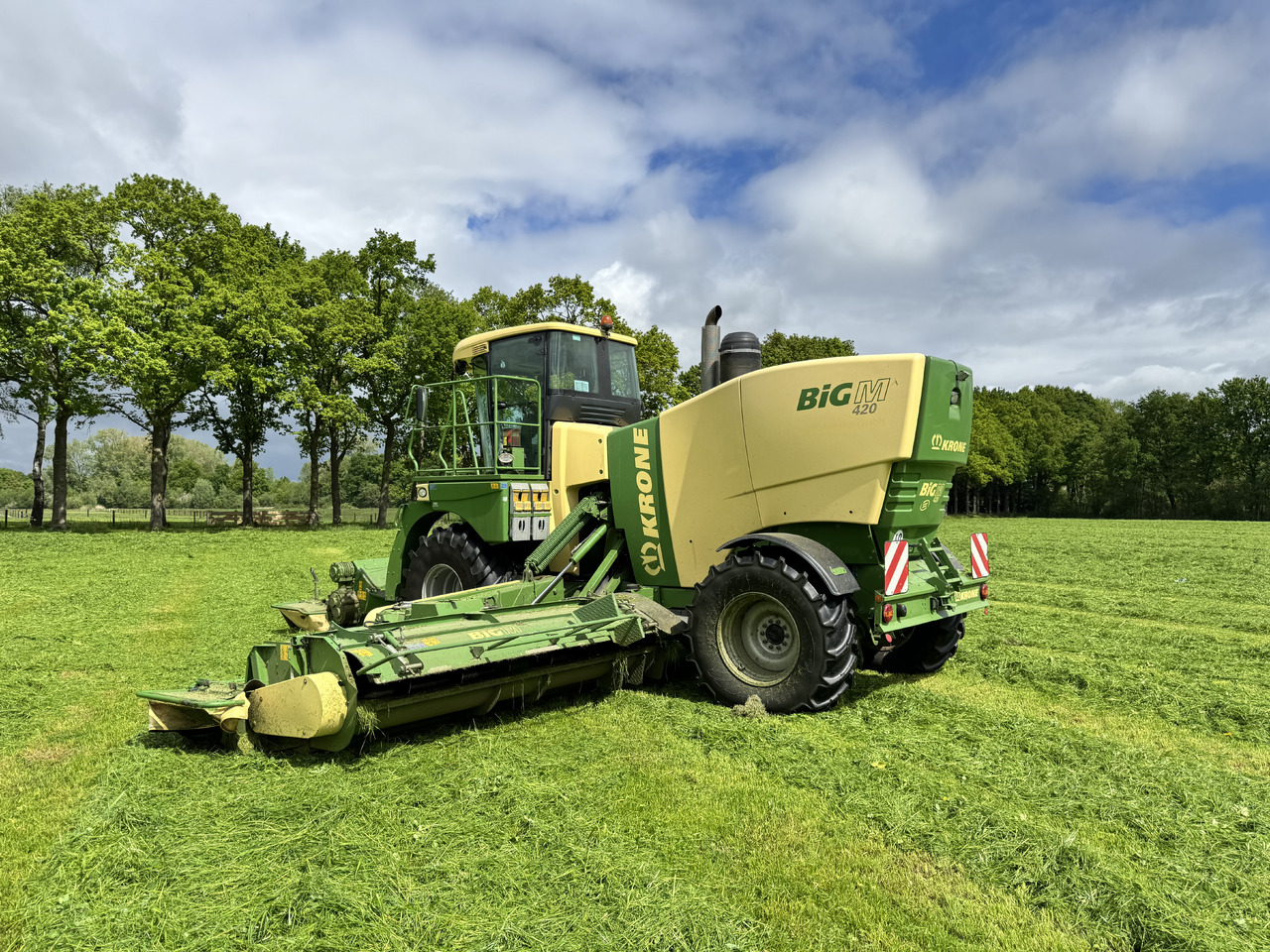 Krone Big M 420 CV - Pļāvējs: foto 1 Krone Big M 420 CV - Pļāvējs: foto 1