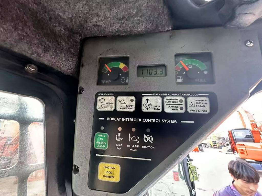 Bobcat S 185 - Kompaktiekrāvējs: foto 4 Bobcat S 185 - Kompaktiekrāvējs: foto 4