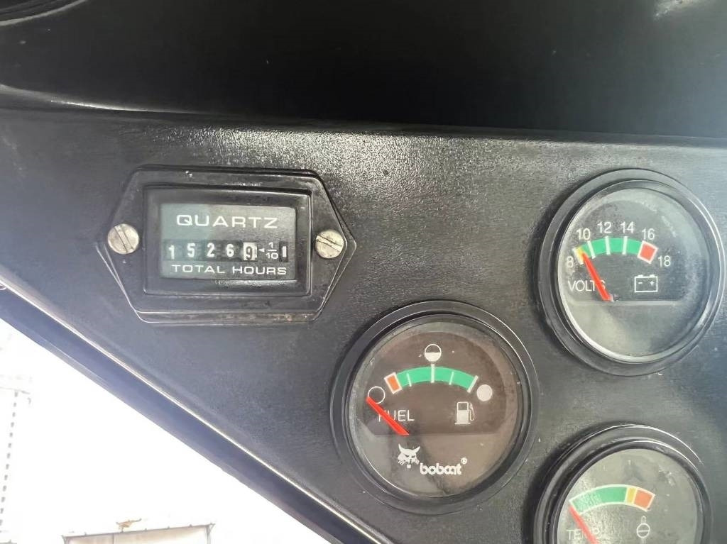 Bobcat S 450 - Kompaktiekrāvējs: foto 2 Bobcat S 450 - Kompaktiekrāvējs: foto 2