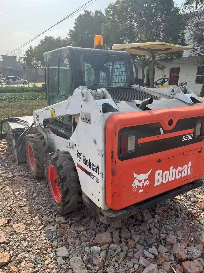 Bobcat S 550 - Riteņu iekrāvējs: foto 1 Bobcat S 550 - Riteņu iekrāvējs: foto 1