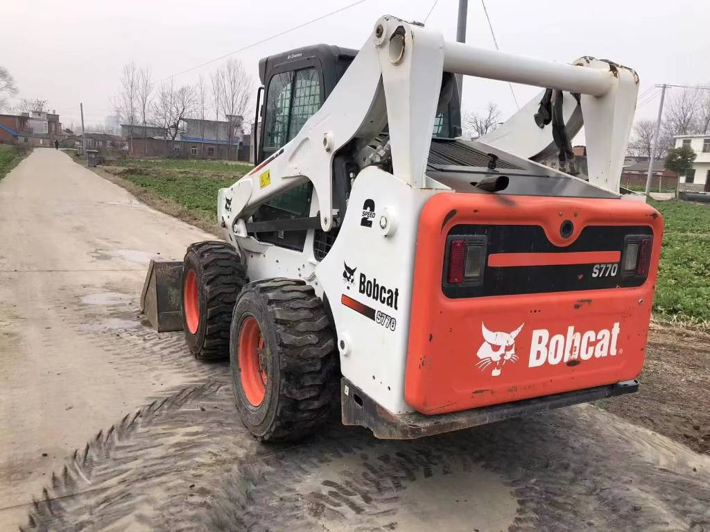Bobcat S 770 - Kompaktiekrāvējs: foto 2 Bobcat S 770 - Kompaktiekrāvējs: foto 2