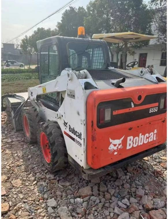 Bobcat S550 - Kompaktiekrāvējs: foto 1 Bobcat S550 - Kompaktiekrāvējs: foto 1