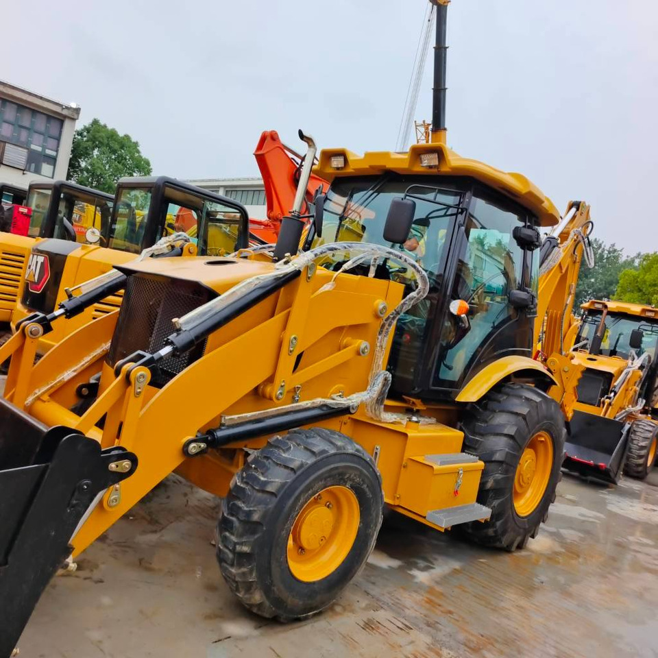 CAT 100% new caterpillar 420 F - Ekskavators-iekrāvējs: foto 3 CAT 100% new caterpillar 420 F - Ekskavators-iekrāvējs: foto 3