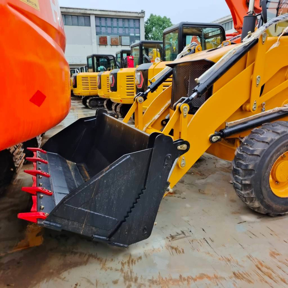 CAT 100% new caterpillar 420 F - Ekskavators-iekrāvējs: foto 5 CAT 100% new caterpillar 420 F - Ekskavators-iekrāvējs: foto 5