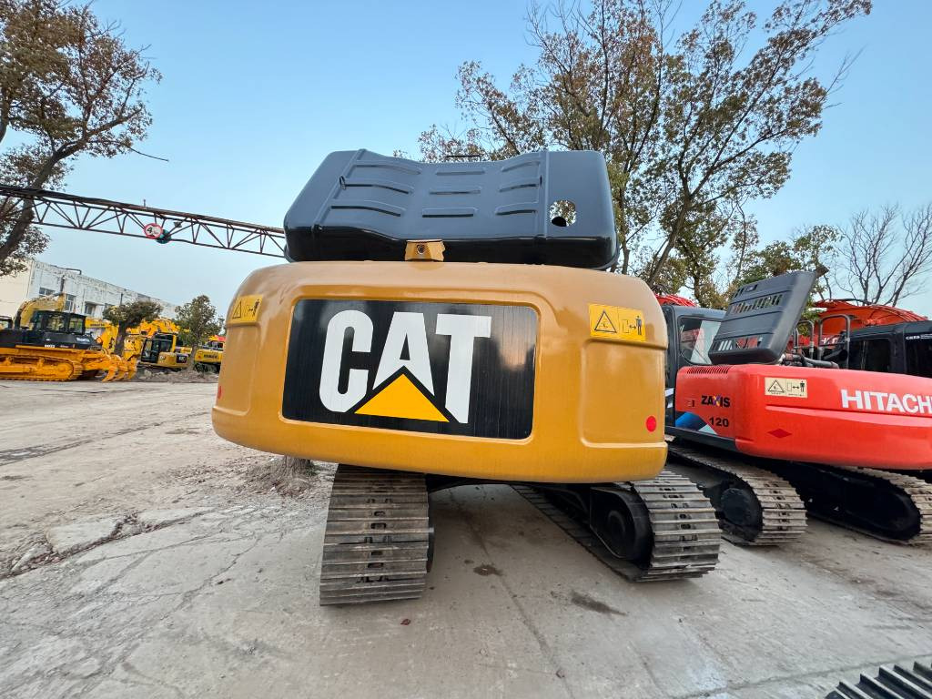 CAT 320 D-C7.1 enging - Kāpurķēžu ekskavators: foto 3 CAT 320 D-C7.1 enging - Kāpurķēžu ekskavators: foto 3