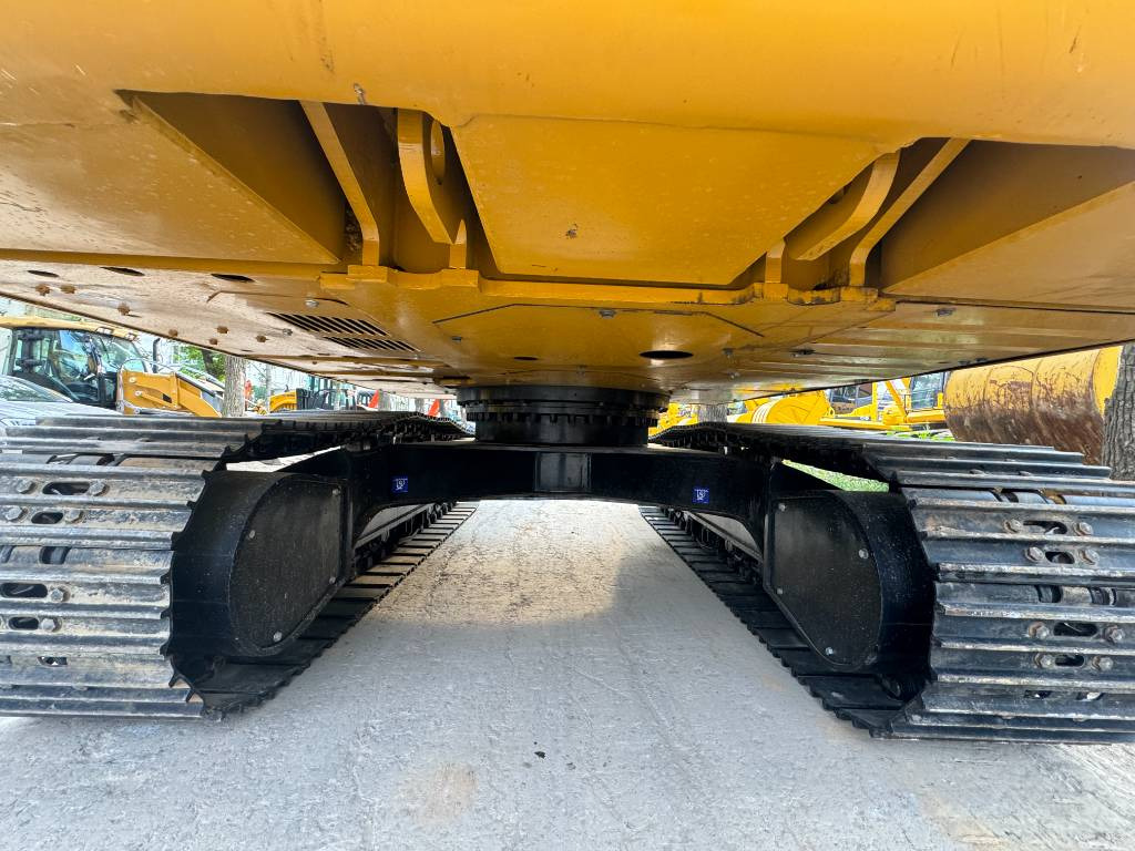 CAT 320 D - Kāpurķēžu ekskavators: foto 4 CAT 320 D - Kāpurķēžu ekskavators: foto 4