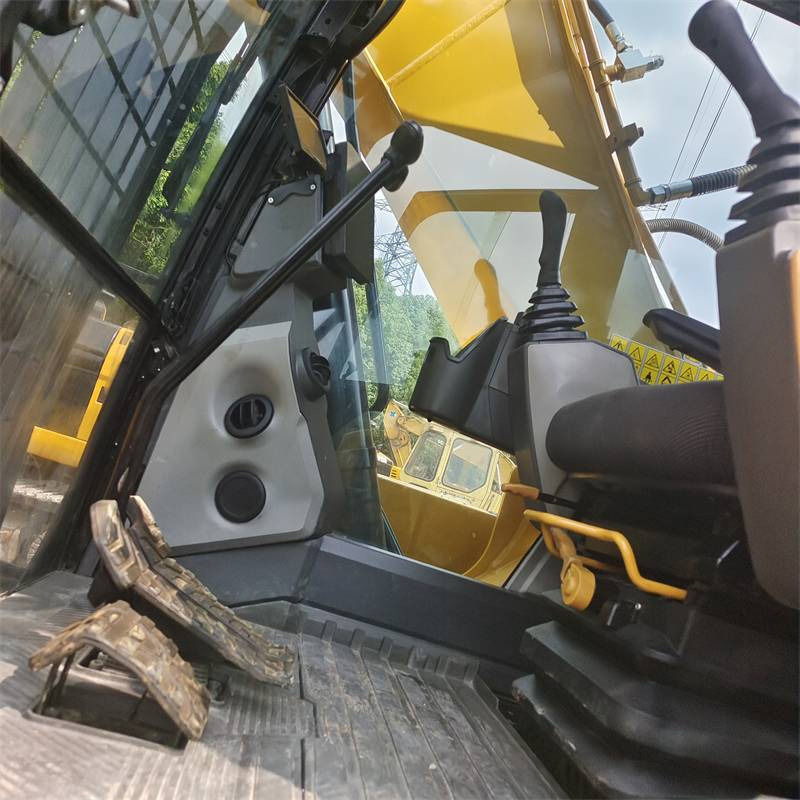 Kāpurķēžu ekskavators CAT 320GC: foto 21