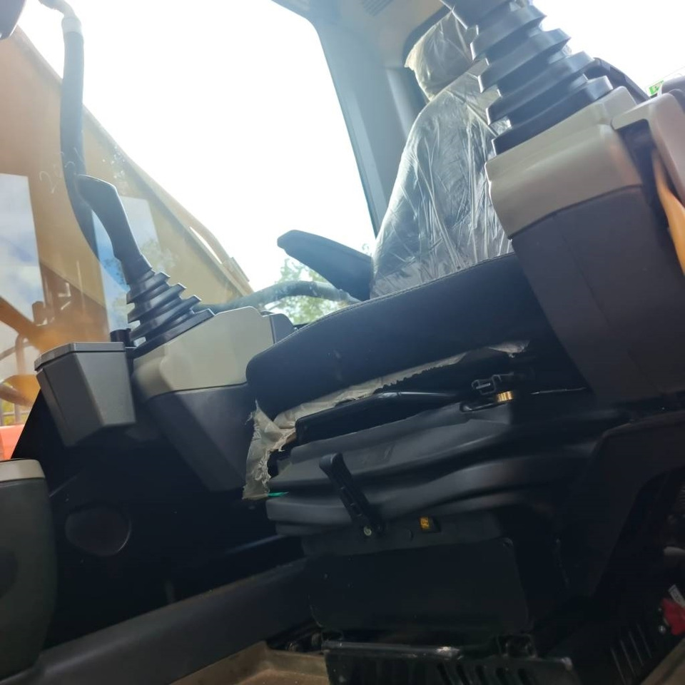 CAT 320GX līzingu CAT 320GX: foto 15