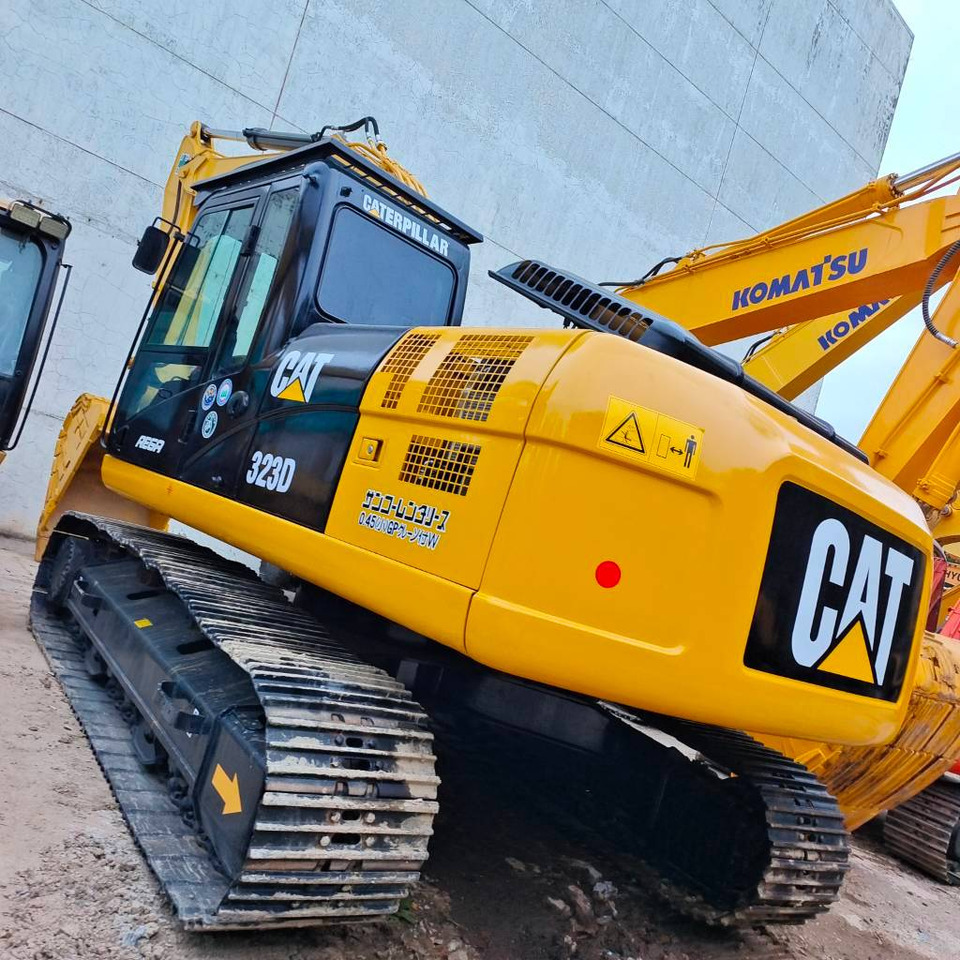 CAT 323 D - Kāpurķēžu ekskavators: foto 3 CAT 323 D - Kāpurķēžu ekskavators: foto 3