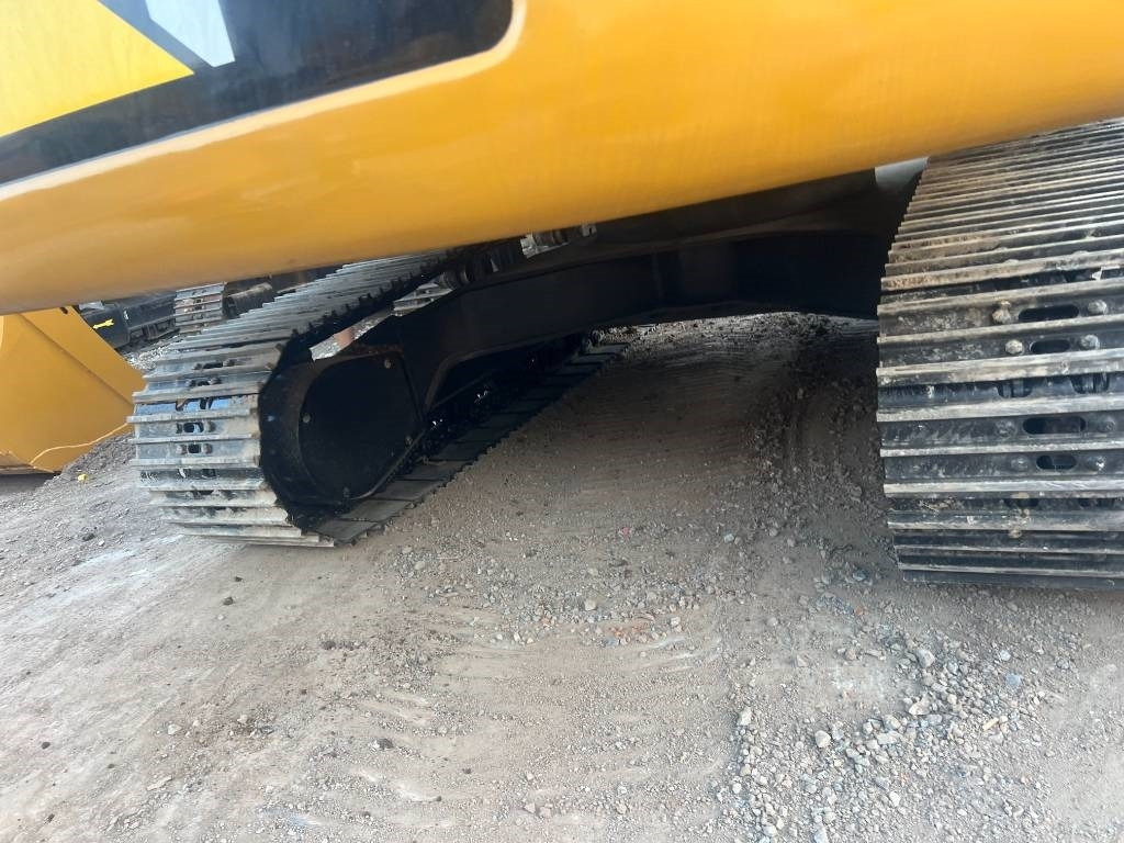 Kāpurķēžu ekskavators CAT 324 D: foto 6 Kāpurķēžu ekskavators CAT 324 D: foto 6