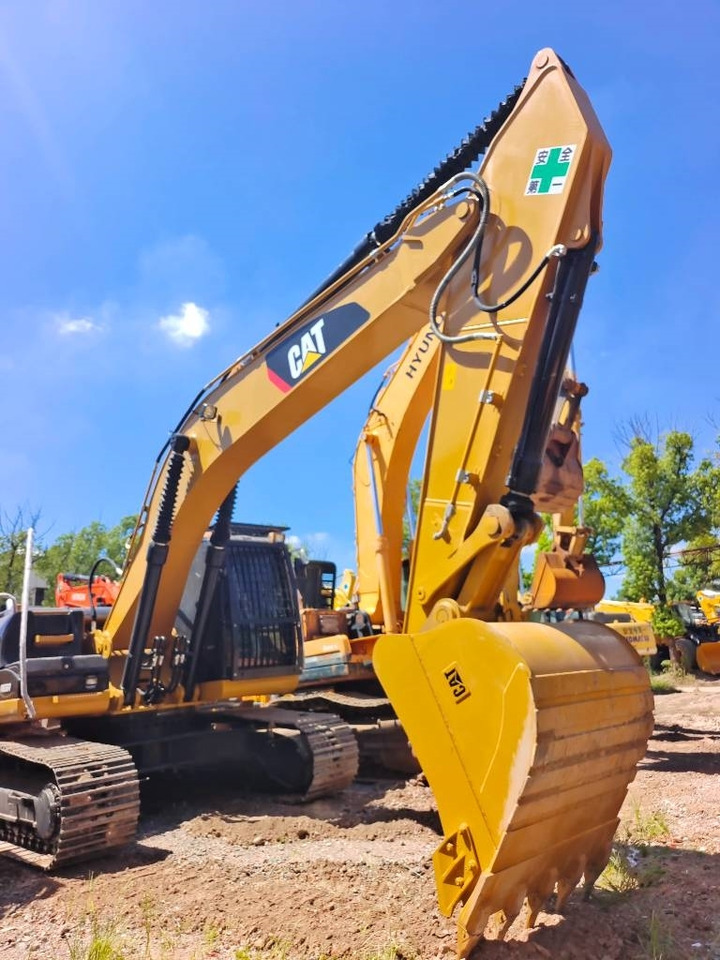 Kāpurķēžu ekskavators CAT 324 D: foto 35 Kāpurķēžu ekskavators CAT 324 D: foto 35