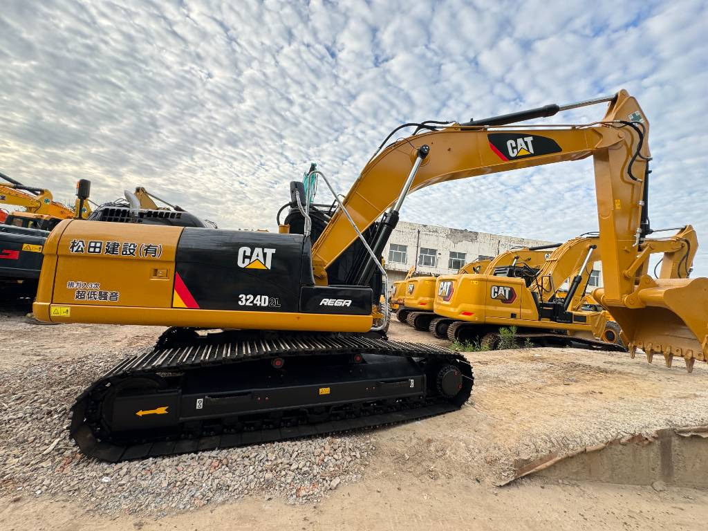 CAT 324 D L - Kāpurķēžu ekskavators: foto 4 CAT 324 D L - Kāpurķēžu ekskavators: foto 4