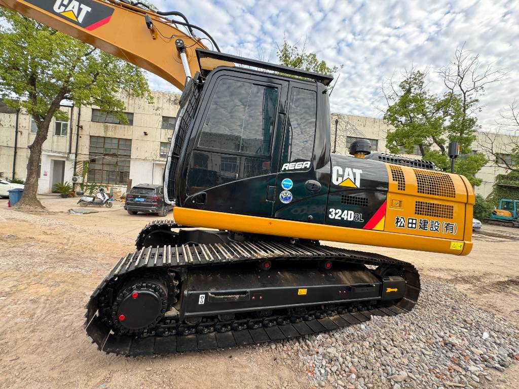 CAT 324 D2 L - Kāpurķēžu ekskavators: foto 1 CAT 324 D2 L - Kāpurķēžu ekskavators: foto 1