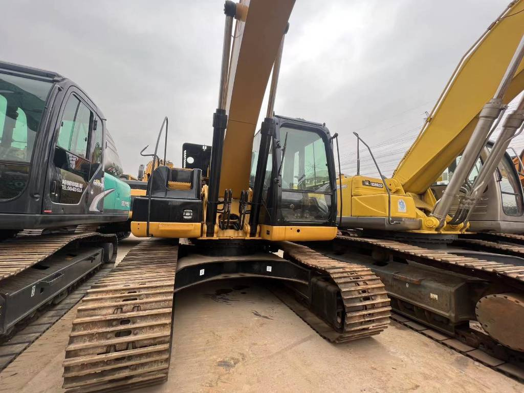 CAT 325 B L - Kāpurķēžu ekskavators: foto 4 CAT 325 B L - Kāpurķēžu ekskavators: foto 4