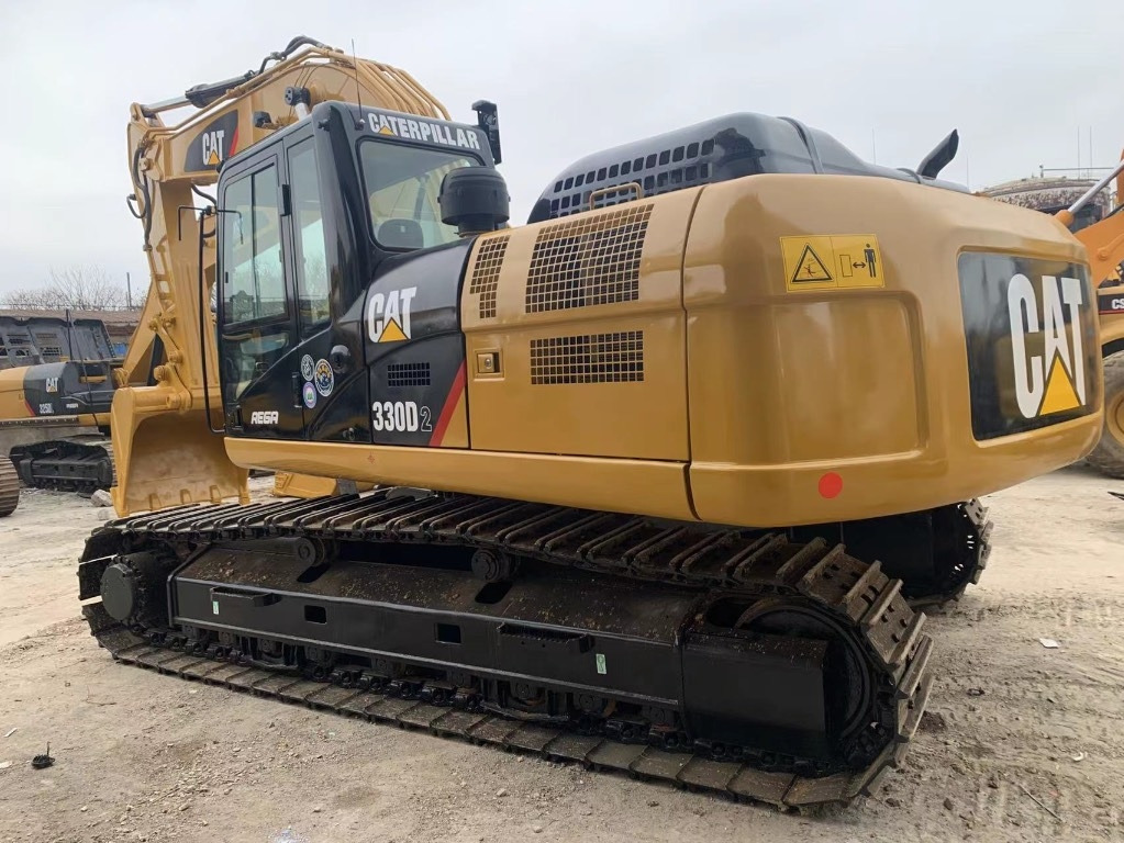 CAT 330 D2L - Kāpurķēžu ekskavators: foto 1 CAT 330 D2L - Kāpurķēžu ekskavators: foto 1