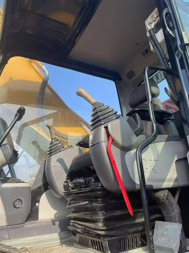 CAT 336 D - Kāpurķēžu ekskavators: foto 1 CAT 336 D - Kāpurķēžu ekskavators: foto 1
