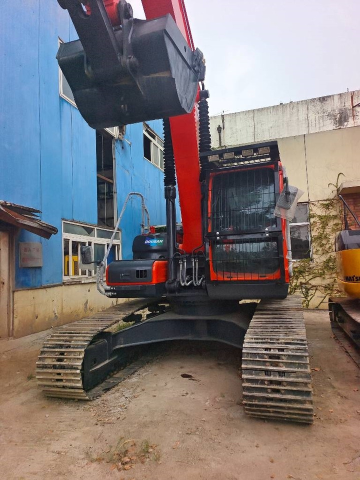 Doosan DX 225 LC - Kāpurķēžu ekskavators: foto 5 Doosan DX 225 LC - Kāpurķēžu ekskavators: foto 5
