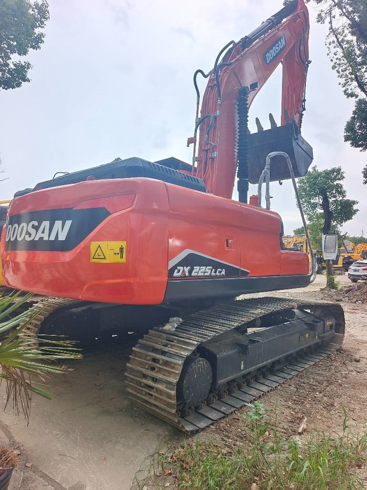 Doosan DX 225 LC - Kāpurķēžu ekskavators: foto 2 Doosan DX 225 LC - Kāpurķēžu ekskavators: foto 2