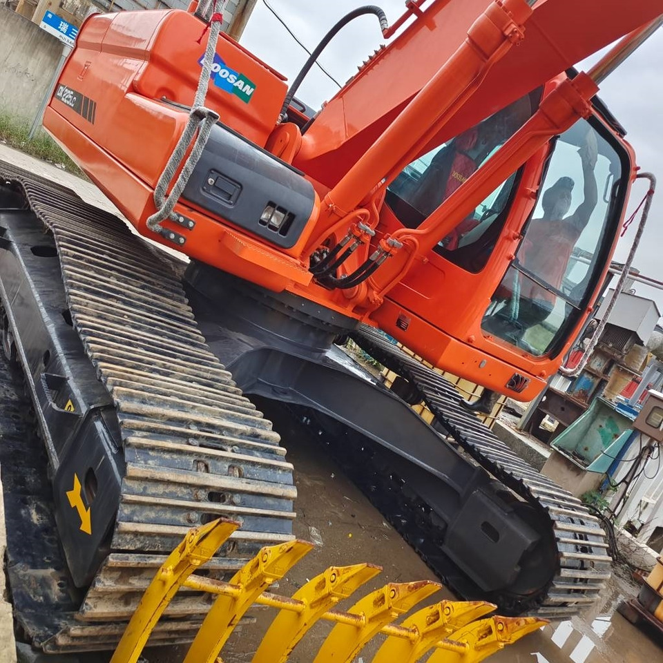 Doosan DX 225 LC - Kāpurķēžu ekskavators: foto 5 Doosan DX 225 LC - Kāpurķēžu ekskavators: foto 5