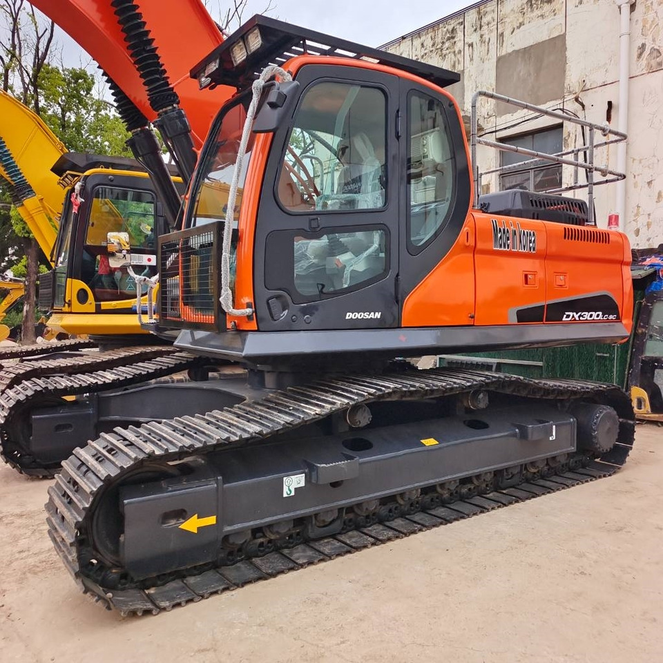 Doosan DX 300 - Kāpurķēžu ekskavators: foto 3 Doosan DX 300 - Kāpurķēžu ekskavators: foto 3