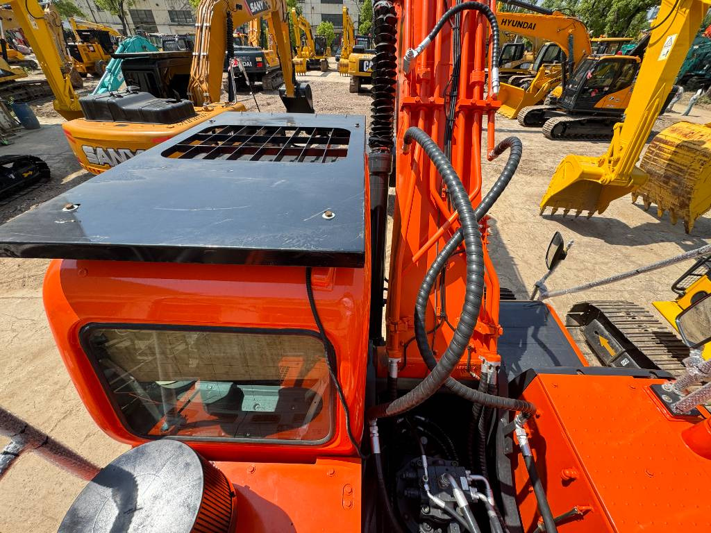 Doosan DX 300 LC-9S - Kāpurķēžu ekskavators: foto 4 Doosan DX 300 LC-9S - Kāpurķēžu ekskavators: foto 4