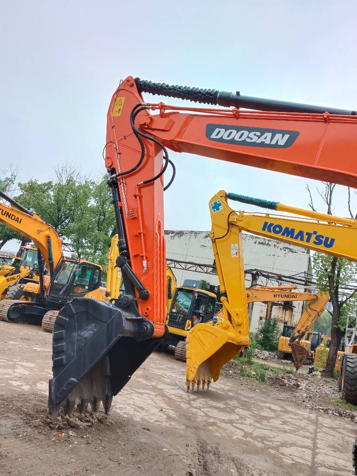 Doosan DX 300 LC - Kāpurķēžu ekskavators: foto 2 Doosan DX 300 LC - Kāpurķēžu ekskavators: foto 2