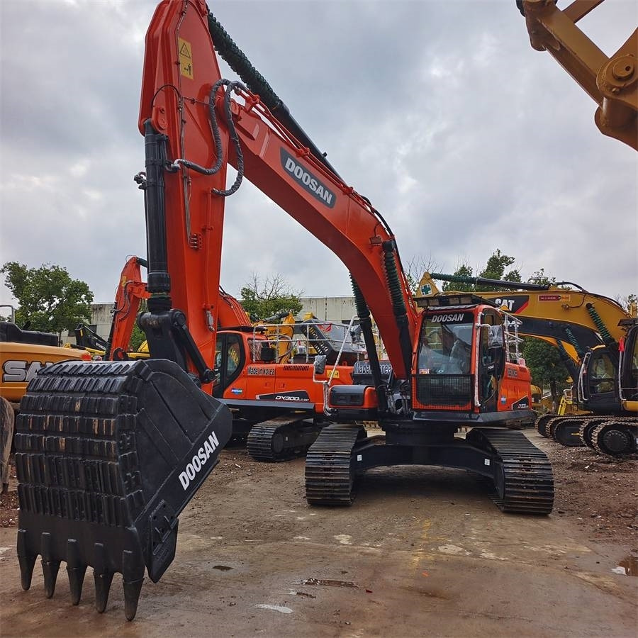 Kāpurķēžu ekskavators Doosan DX 300 LCA: foto 7