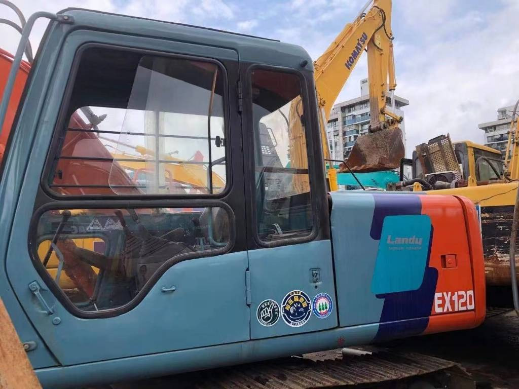 Hitachi EX 120-3 - Kāpurķēžu ekskavators: foto 2 Hitachi EX 120-3 - Kāpurķēžu ekskavators: foto 2