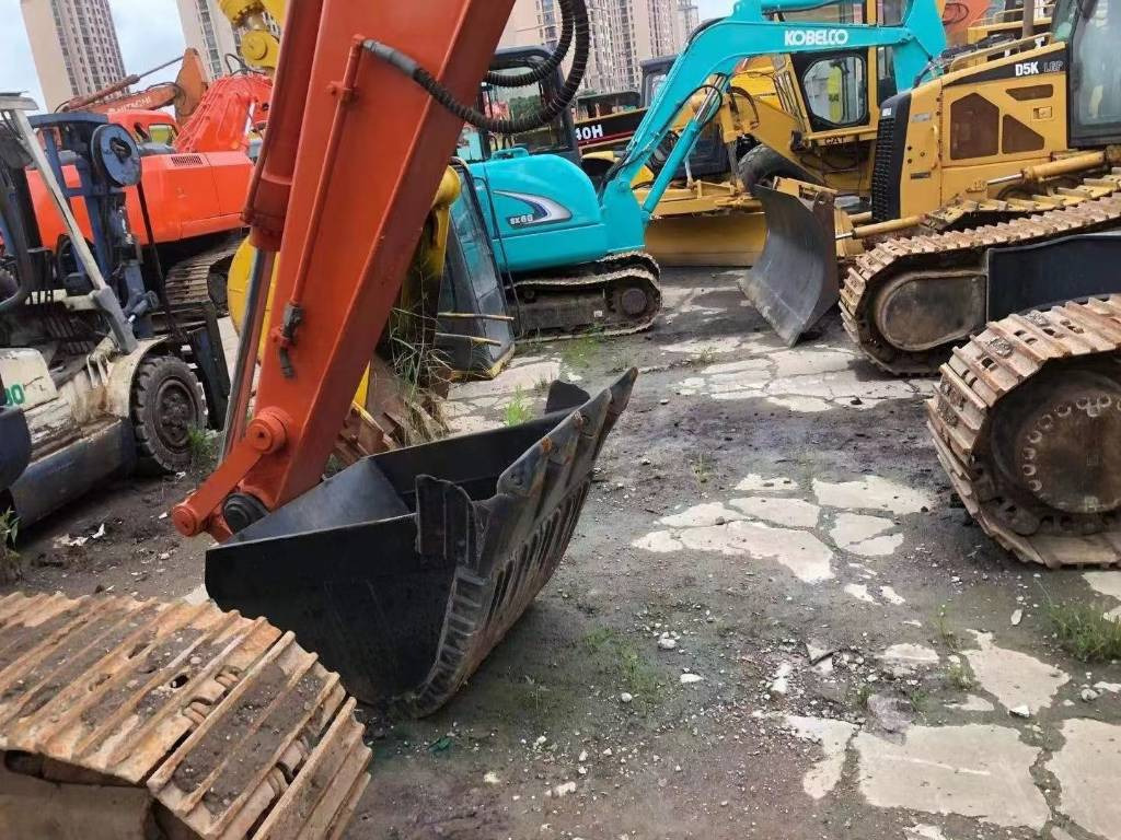Hitachi EX 120-3 - Kāpurķēžu ekskavators: foto 4 Hitachi EX 120-3 - Kāpurķēžu ekskavators: foto 4