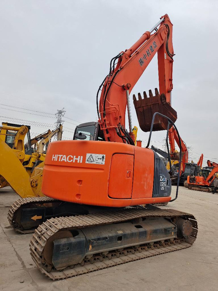 Hitachi ZX 135 US - Kāpurķēžu ekskavators: foto 2 Hitachi ZX 135 US - Kāpurķēžu ekskavators: foto 2