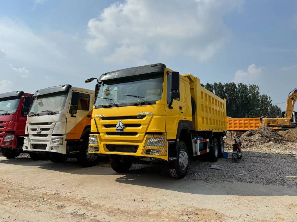 Kravas automašīna pašizgāzējs Howo 371         6X4: foto 1