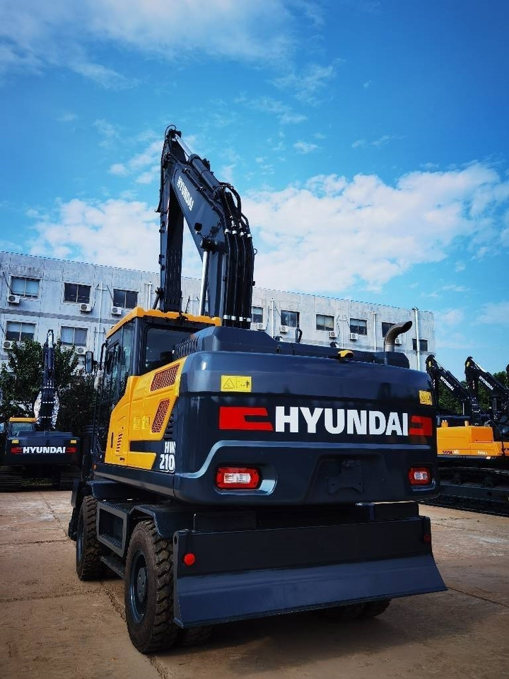 Hyundai HW 210 A - Kāpurķēžu ekskavators: foto 5 Hyundai HW 210 A - Kāpurķēžu ekskavators: foto 5