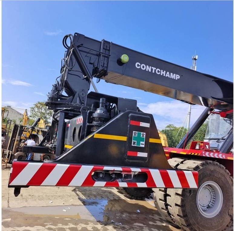 Kalmar DRF 450 - Sānu konteineru krāvējs: foto 4 Kalmar DRF 450 - Sānu konteineru krāvējs: foto 4