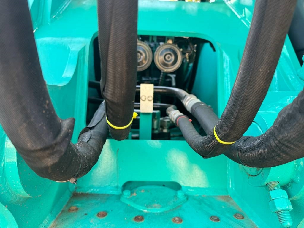 Kobelco SK 200 - Kāpurķēžu ekskavators: foto 4 Kobelco SK 200 - Kāpurķēžu ekskavators: foto 4