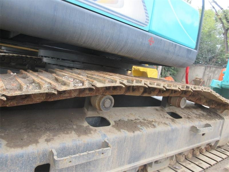 Kobelco SK 210 - Kāpurķēžu ekskavators: foto 3 Kobelco SK 210 - Kāpurķēžu ekskavators: foto 3