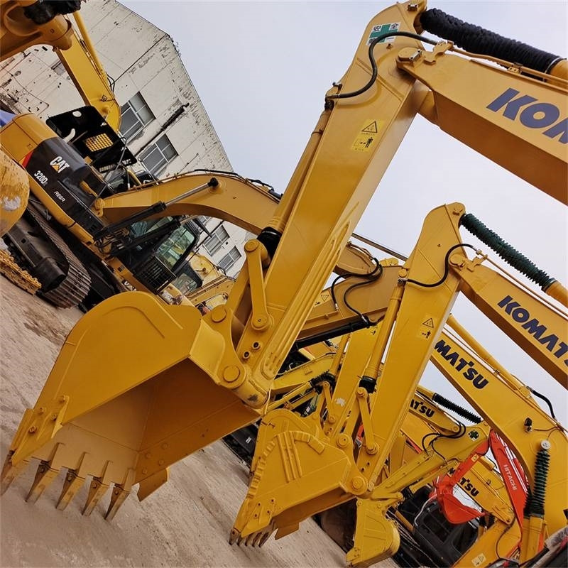 Komatsu PC 200 - Kāpurķēžu ekskavators: foto 3 Komatsu PC 200 - Kāpurķēžu ekskavators: foto 3