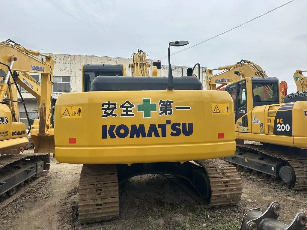 Komatsu PC 210 LC - Kāpurķēžu ekskavators: foto 3 Komatsu PC 210 LC - Kāpurķēžu ekskavators: foto 3