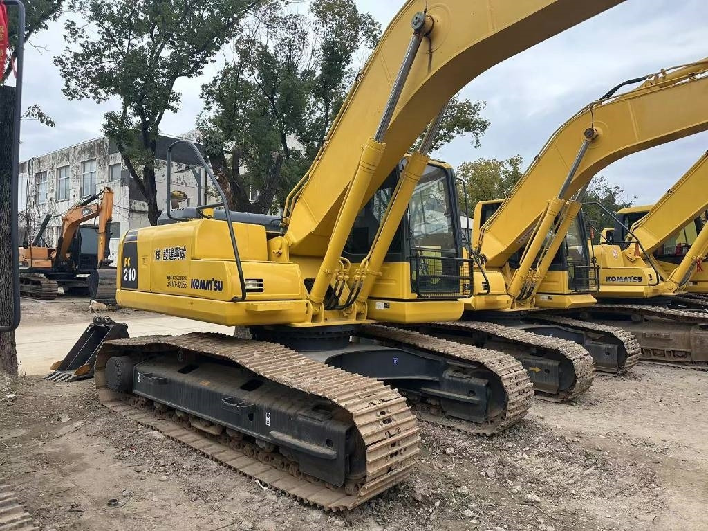 Komatsu PC 210 LC - Kāpurķēžu ekskavators: foto 5 Komatsu PC 210 LC - Kāpurķēžu ekskavators: foto 5