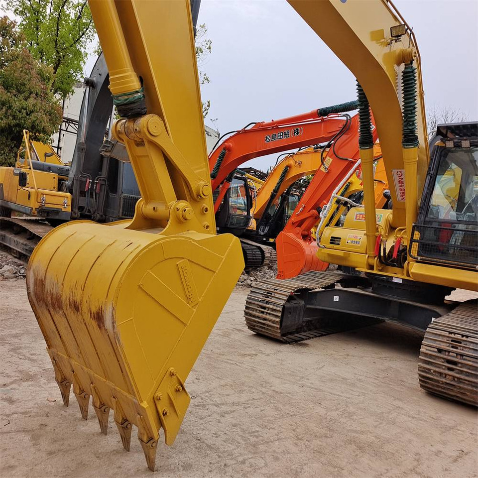 Komatsu PC 220-8 - Kāpurķēžu ekskavators: foto 5 Komatsu PC 220-8 - Kāpurķēžu ekskavators: foto 5