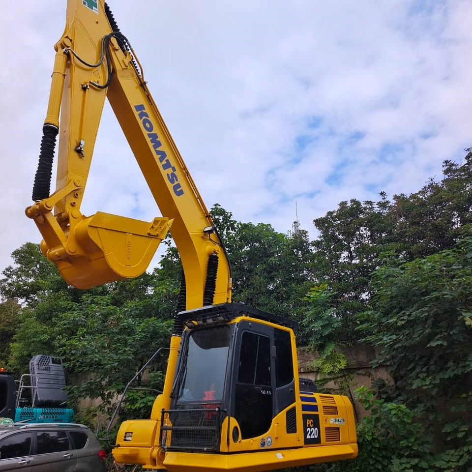 Komatsu PC 220 - Kāpurķēžu ekskavators: foto 3 Komatsu PC 220 - Kāpurķēžu ekskavators: foto 3