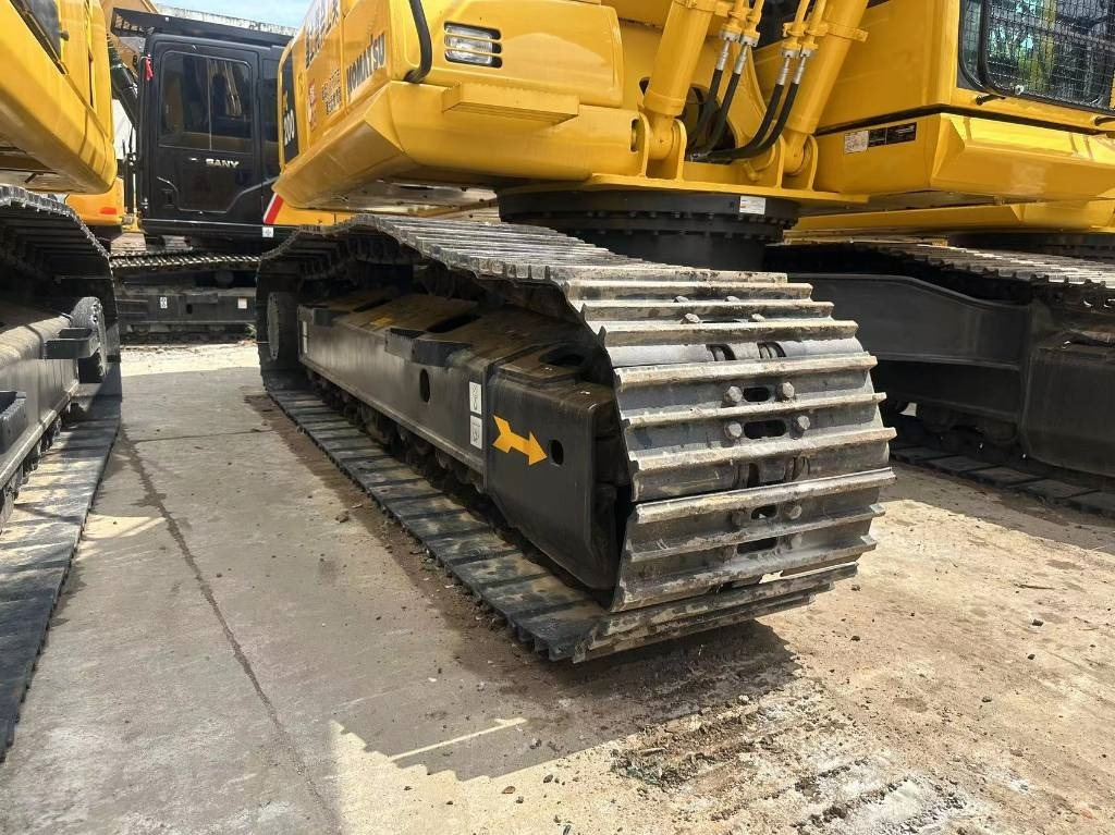 Komatsu PC 220 - Kāpurķēžu ekskavators: foto 4 Komatsu PC 220 - Kāpurķēžu ekskavators: foto 4