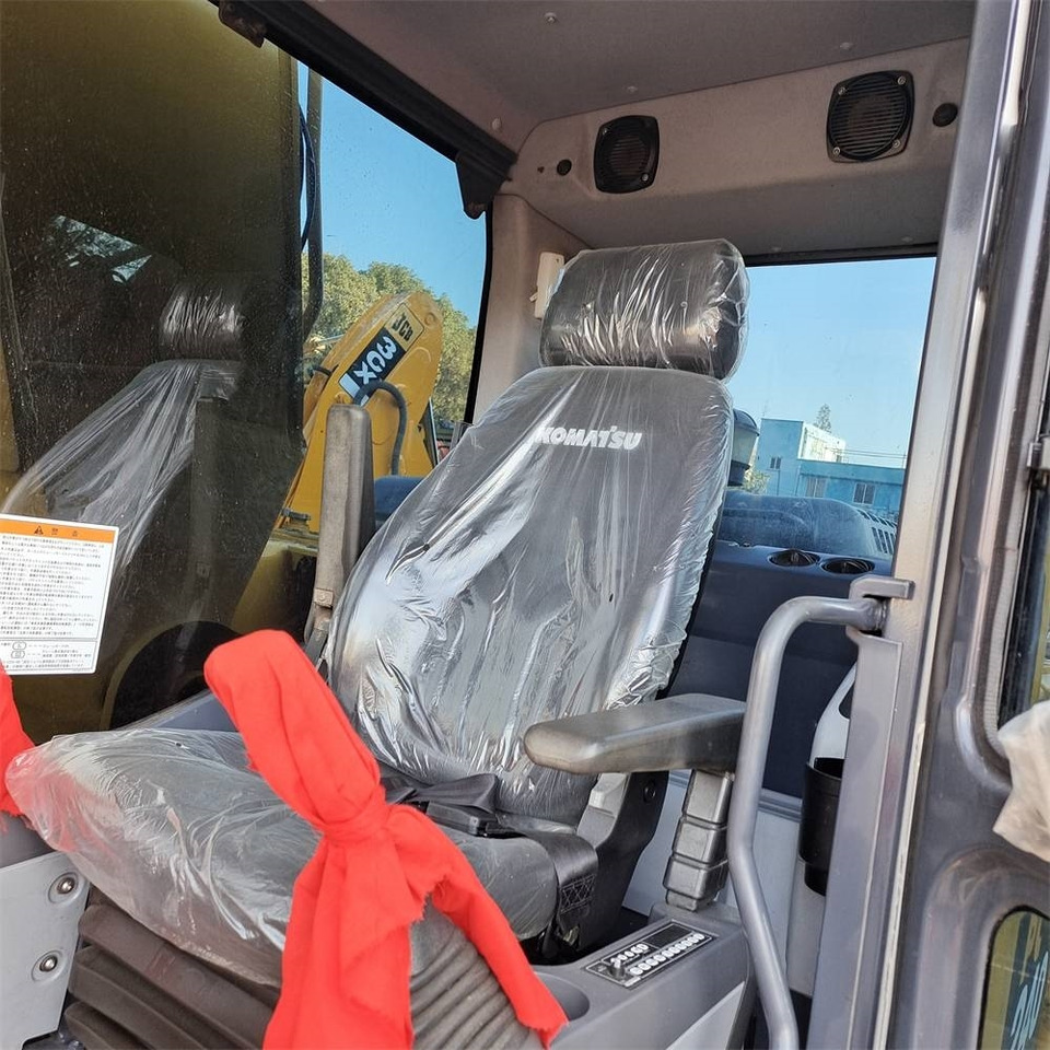 Komatsu PC 240 - Kāpurķēžu ekskavators: foto 3 Komatsu PC 240 - Kāpurķēžu ekskavators: foto 3